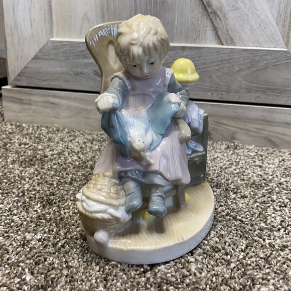 Lisi Martin Dolfi ITALY Girl Playing Doll China Figurine Pictura Graphics 151 - Picture 9 of 15